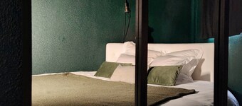 Colorroom31/ Love Room/ Nuit Insolite/ Spa/ Tantra/ Love