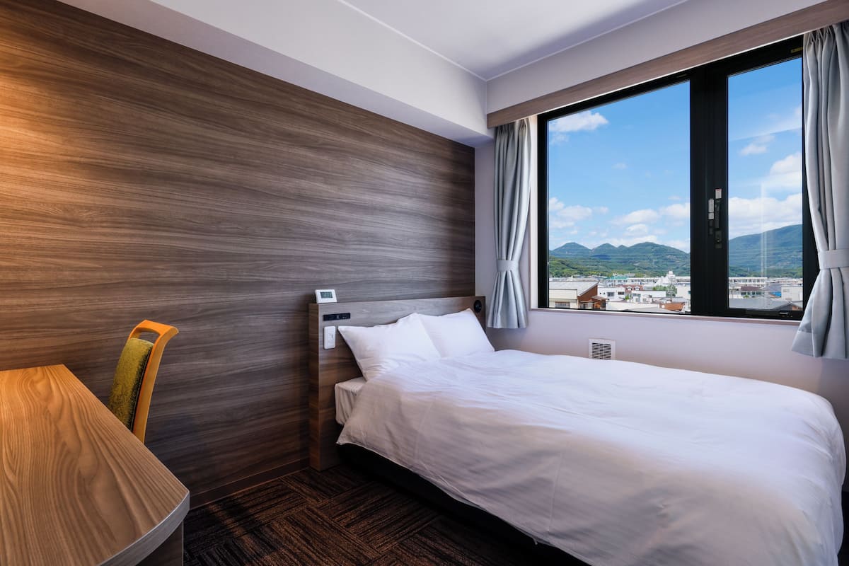 Semi Double Room | Desk, laptop workspace, free WiFi, bed sheets