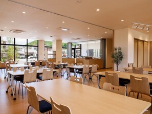 Bao gồm bữa sáng buffet hàng ngày 