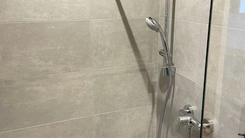 Comfort Double Room | Bathroom shower