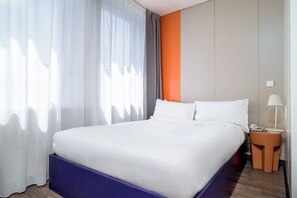 Double Room | Blackout curtains, free WiFi - STAYSOME Porto Herculano (Porto)