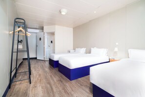Triple Room | Blackout drapes, free WiFi - STAYSOME Porto Herculano (Porto)