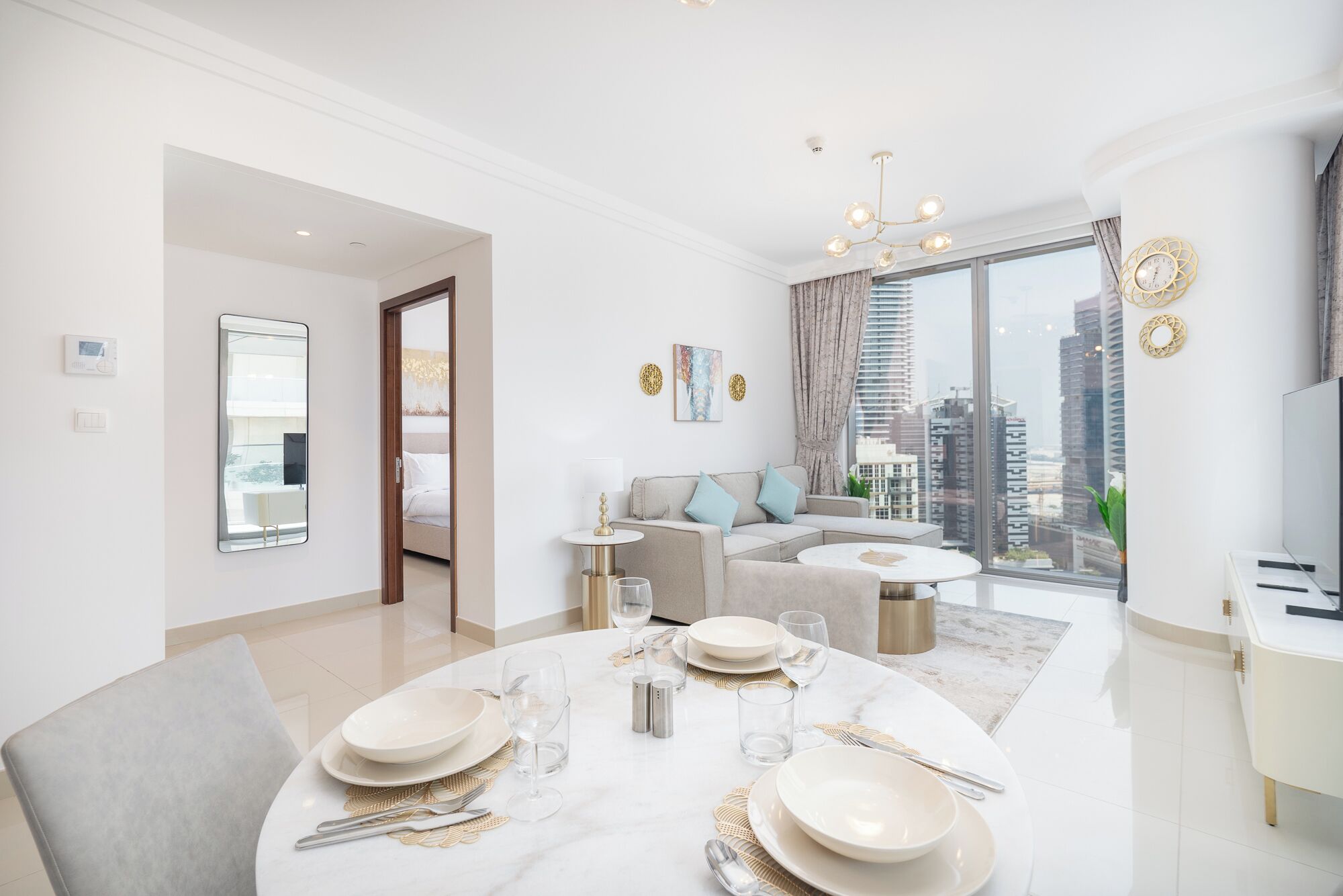 Appartement Élite, balcon, vue ville | Coin séjour | TV connectée de 50 pouces avec chaînes par câble