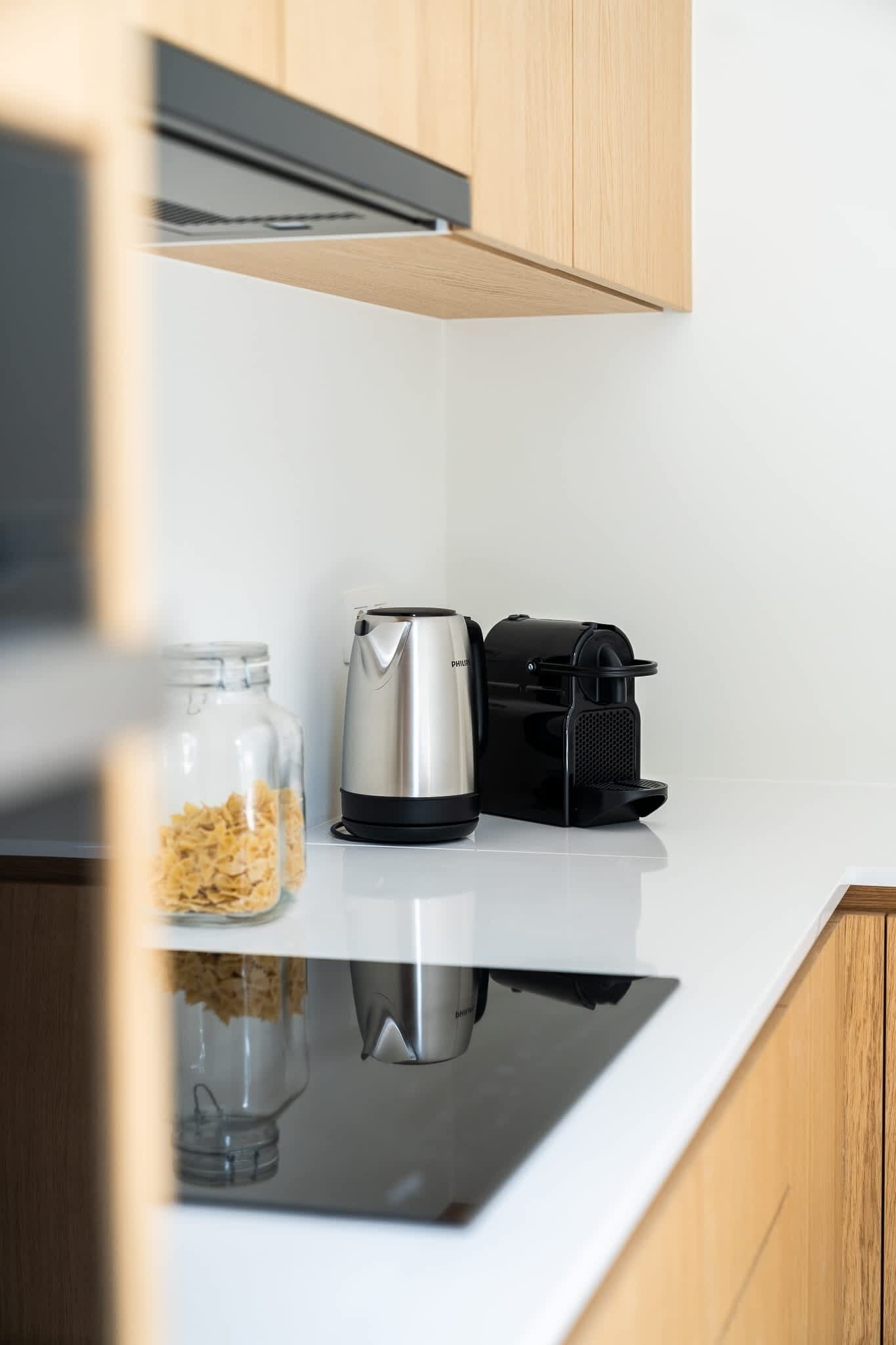 Kühlschrank, Ofen, Herdplatte, Geschirrspüler