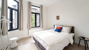 Room - Tranquil 3-Bedroom Home in Berchem - Antwerp (Antwerpen)