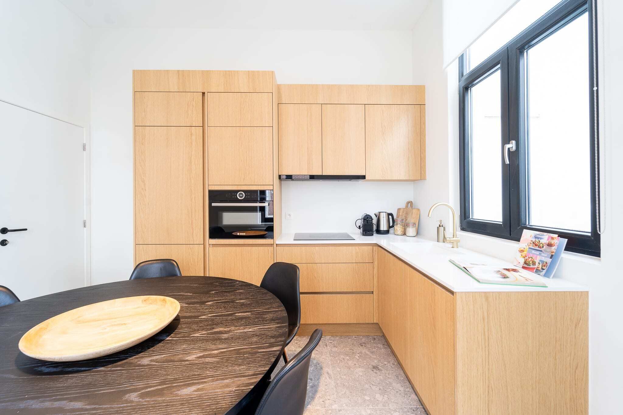 Refrigerador, horno, placa de cocina, lavavajillas