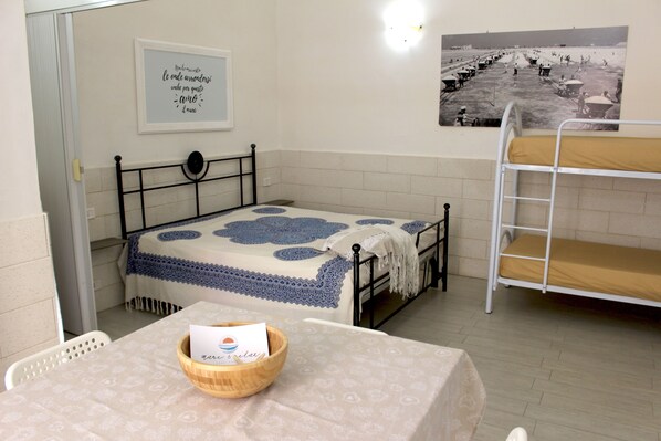 1 habitación y ropa de cama 