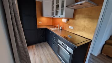 Oven, stovetop