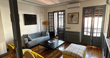 Apartamento con Parking- Centro de Madrid ChamberĂ