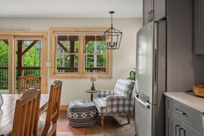 Interior - Wander In | Close to Mount Snow & Stratton (Wardsboro)
