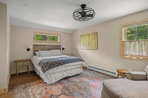 3 bedrooms, iron/ironing board, travel cot, WiFi