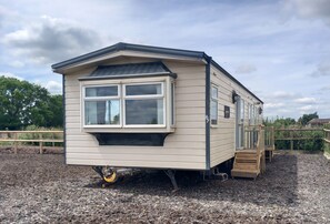 Exterior - 2 Bed Cambridge Lodge (Market Drayton)