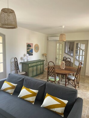 TV connectée, cheminée