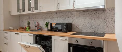 Fridge, microwave, oven, dishwasher