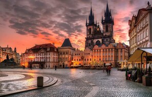 Unclassified image, 4 of 27, button