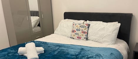 1 bedroom, iron/ironing board, free WiFi