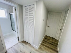 Interior - Perfect Vacation walk to the beach 8 (Myrtle Beach)