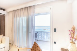 TV - Sunny Sands Seaview Apartment (Rhodes)