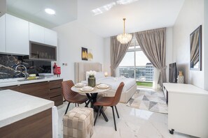Deluxe Studio, Balcony - NEW Lisiting | Miracle Garden | Great Location (Dubai)