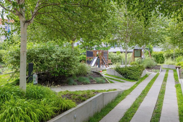 Exterior - Apartment With Parking by Renters (Warsaw)