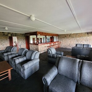 Bar (on property) - Matopo Ingwe Lodge (Matopos)