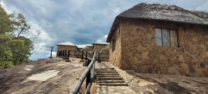 Exterior - Matopo Ingwe Lodge (Matopos)