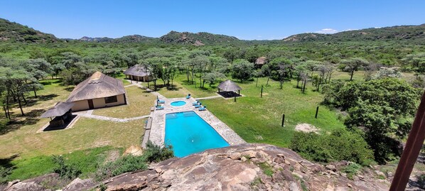 Outdoor pool - Matopo Ingwe Lodge (Matopos)