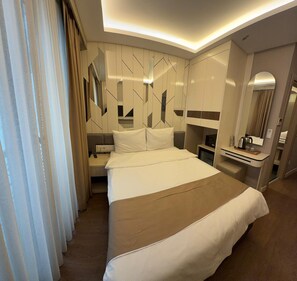 ห้องคลาสสิกดับเบิล, 1 ห้องนอน | เครื่องนอนระดับพรีเมียม, Wi-Fi ฟรี, ผ้าปูที่นอน