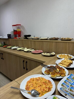 Petit déjeuner buffet compris tous les jours
