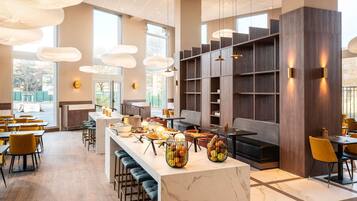 Daily buffet breakfast (EUR 14.90 per person)