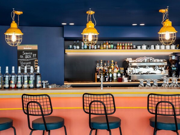 Bar (on property) - Ibis Budget Morlaix (Morlaix)