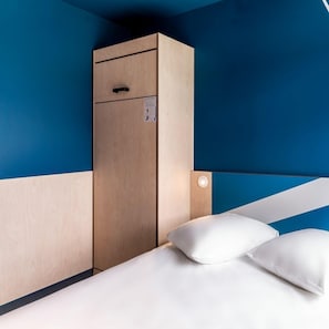 Standard room, 1 double bed and 1 sofa bed