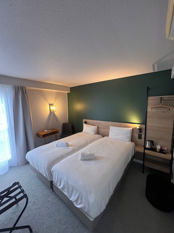 Cortinas blackout y sistema de insonorización