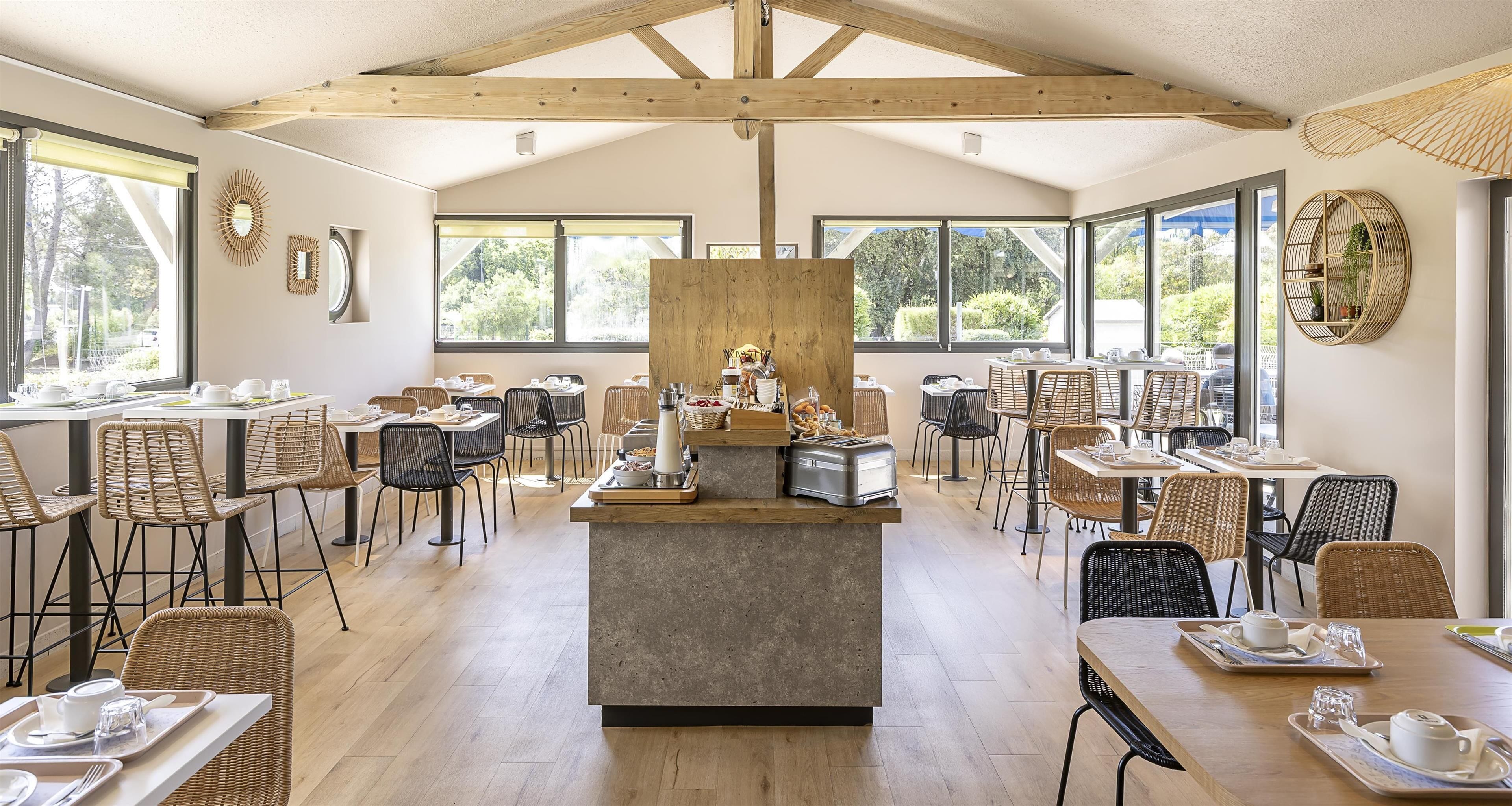 Foto - Sure Hotel by Best Western Nimes Est