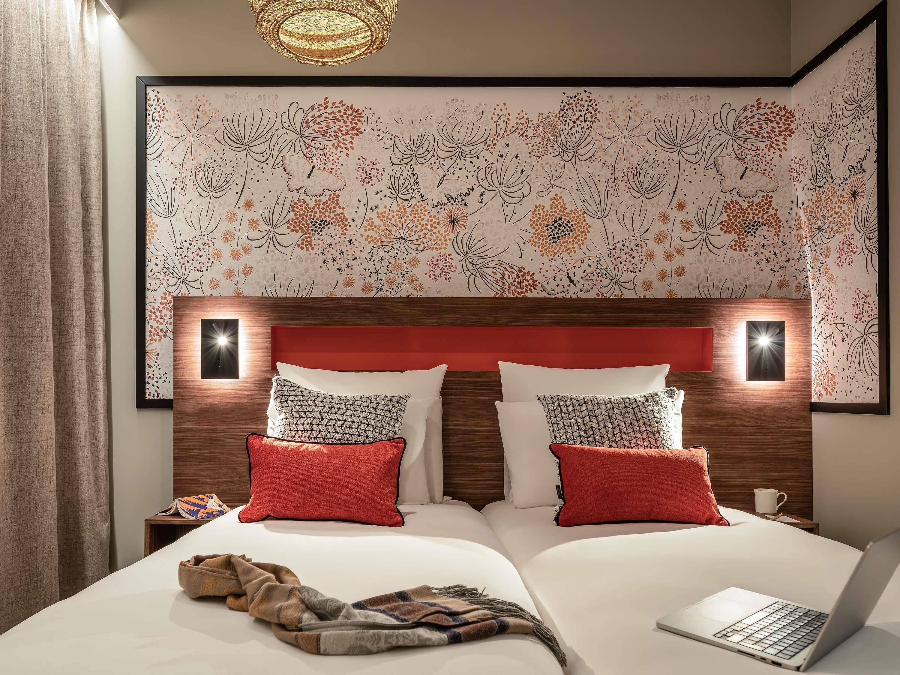 Superior Room, 2 Single Beds | In-room safe, laptop workspace, blackout curtains, soundproofing