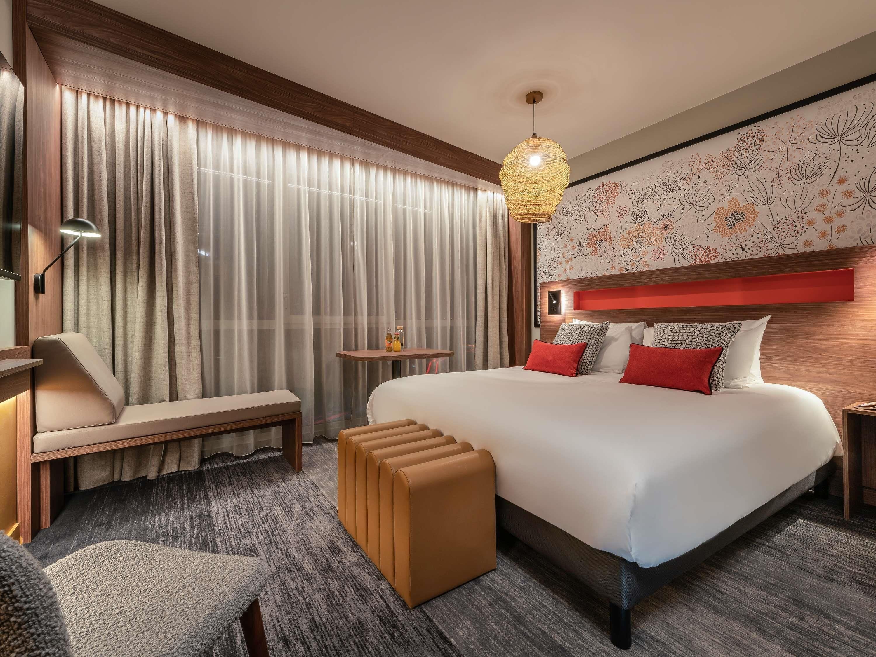 Deluxe Room, 1 Double Bed, Bay View | In-room safe, laptop workspace, blackout drapes, soundproofing