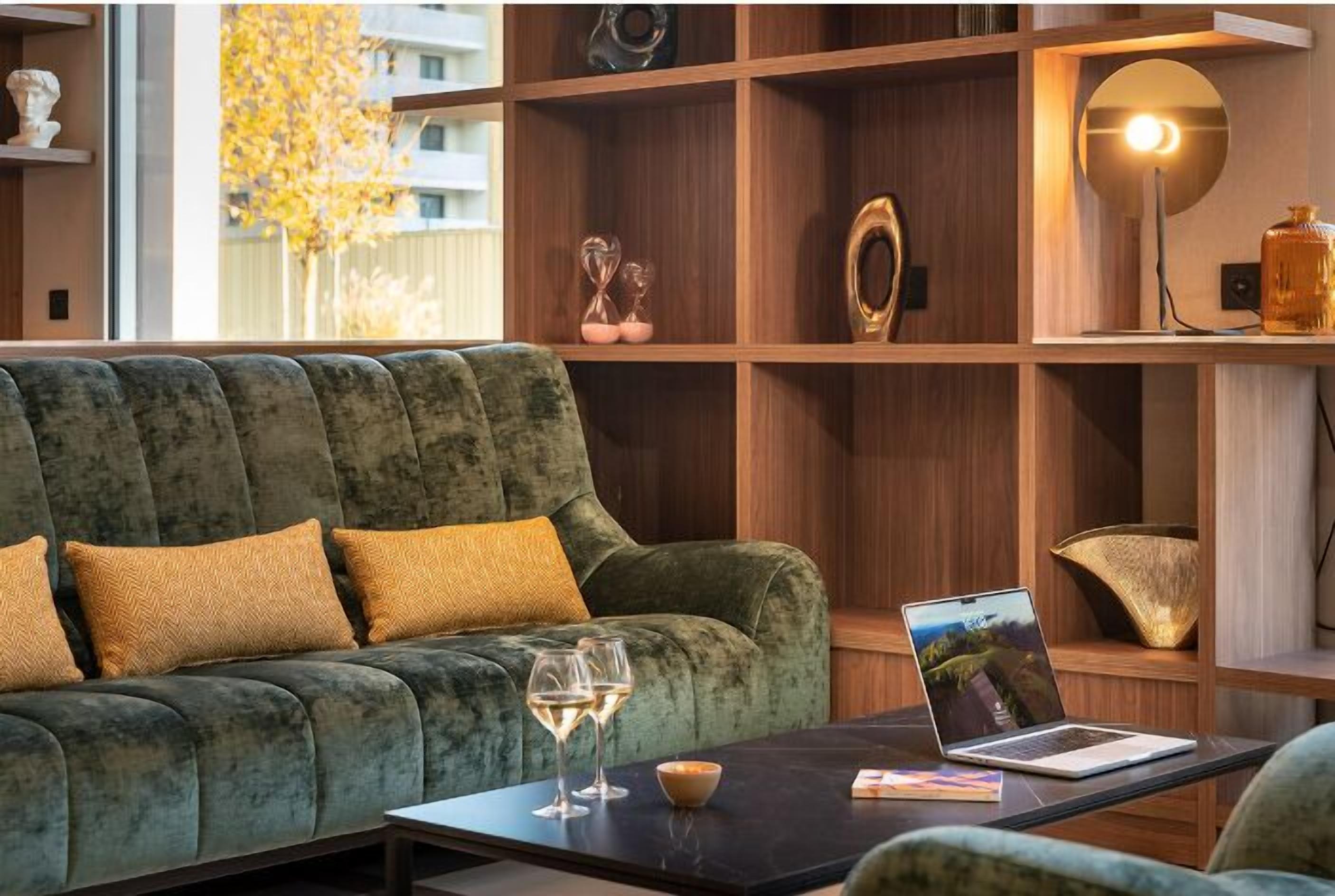 ロビーラウンジ