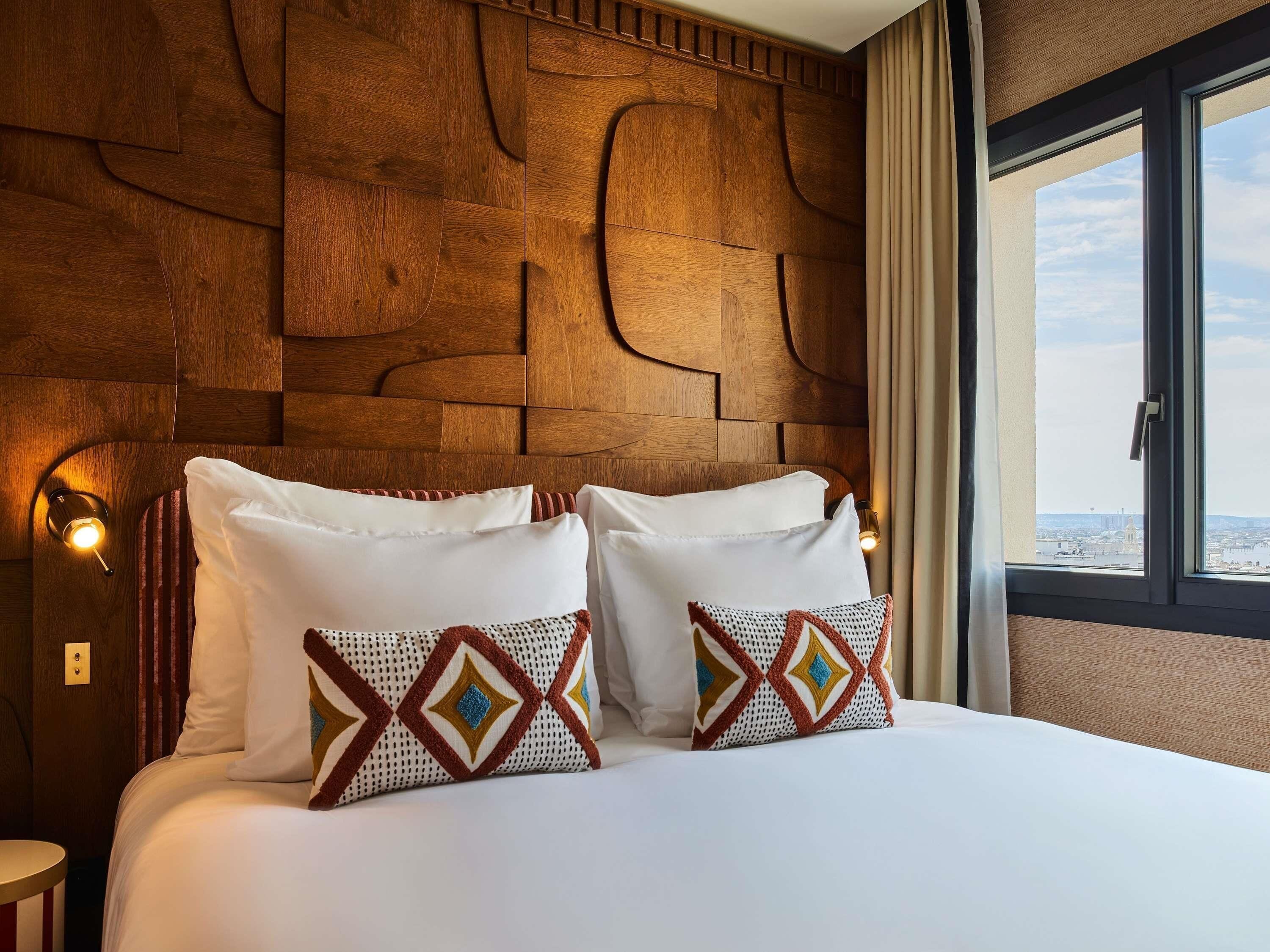 Luxe beddengoed, een kluis op de kamer, verduisterende gordijnen