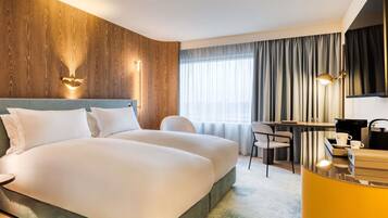 Standaard kamer, 2 eenpersoonsbedden | Luxe beddengoed, een minibar, een kluis op de kamer