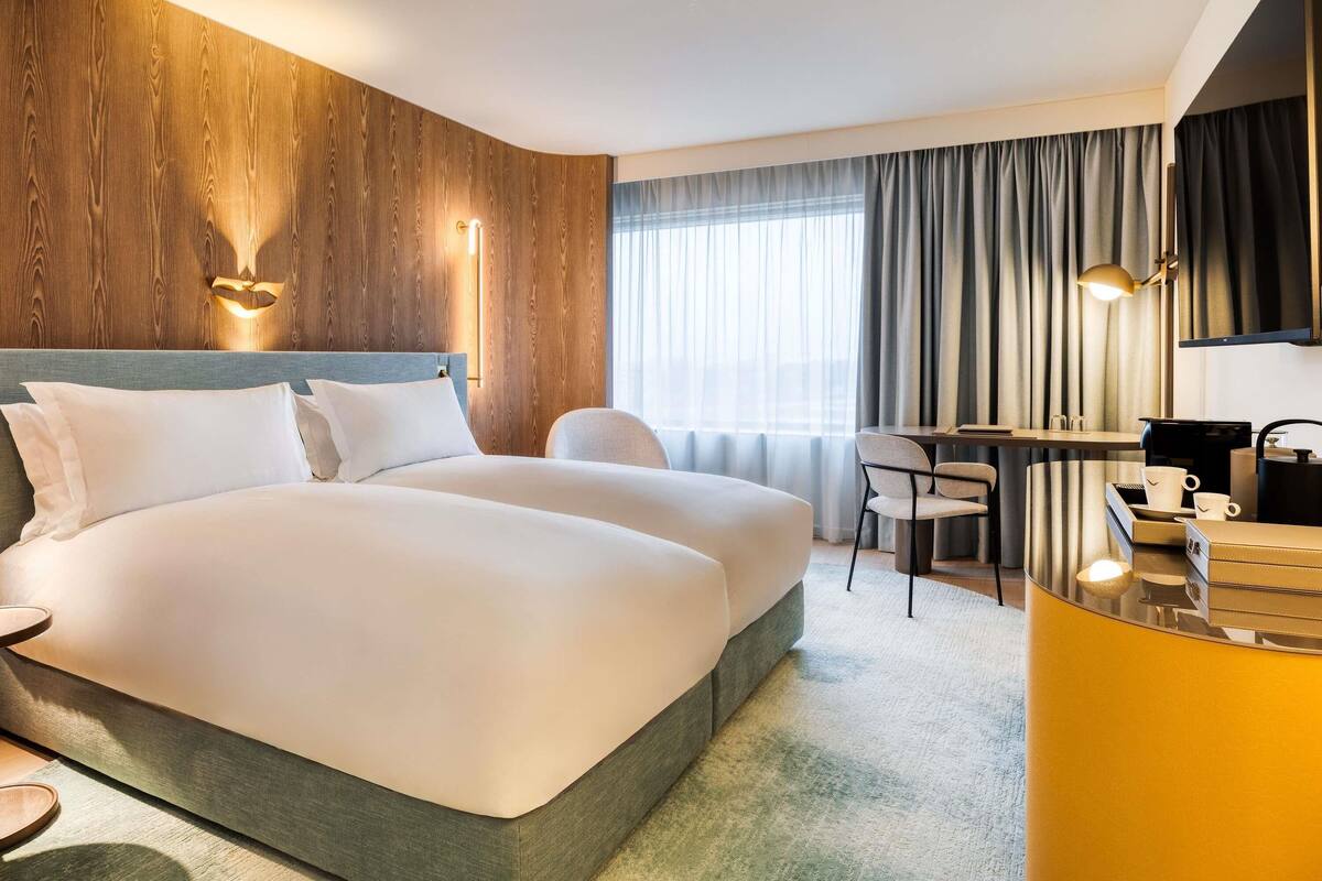 Rom – standard, 2 enkeltsenger | Sengetøy av topp kvalitet, minibar, safe på rommet og skrivebord