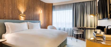 Habitación estándar, 1 cama matrimonial | Ropa de cama de alta calidad y minibar