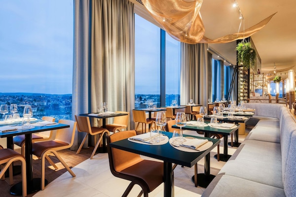 Serveert ontbijt en diner