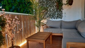 Smart TV - 50 meters from the sea!  Large terrace with views, centrally located, very spacious, 3 bedrooms. (Cullera)