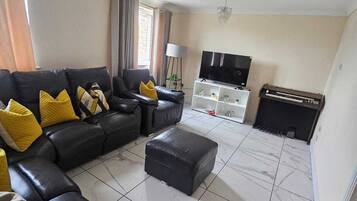 Rumah | Area keluarga | TV