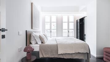 1 habitación, tabla de planchar con plancha, wifi y ropa de cama