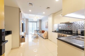 Deluxe Apartment, 2 Bedrooms, City View | Living area