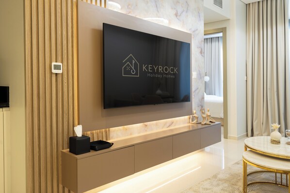 Deluxe Apartment, 2 Bedrooms, City View | 2 bedrooms, premium bedding, down duvets, memory-foam beds