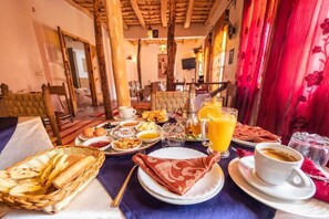 Restaurant - auberge atlas gorge dades (Ait Sedrate Jbel El Soufla)