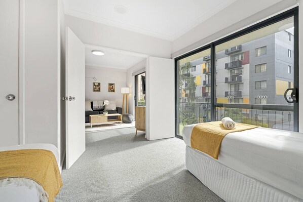 2 bedrooms, iron/ironing board, free WiFi, bed sheets
