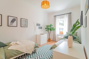 3 Schlafzimmer, Schreibtisch, WLAN, Bettwäsche